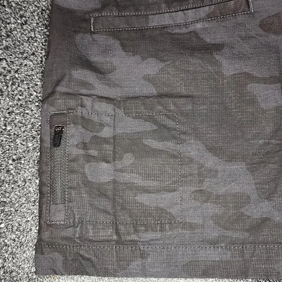 Vuori Women's Small Rise and Shine Charcoal Camo Gray Shorts with Pull String - Picture 4 of 8